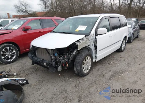 2014 Chrysler Town & Country Touring z USA, uszkodzony, nr VIN 2C4RC1BG8ER195132